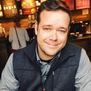 Meet your Posher, Christopher